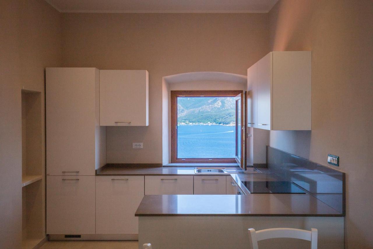 פורטופראיו Helloelba Appartamento Il Faro מראה חיצוני תמונה